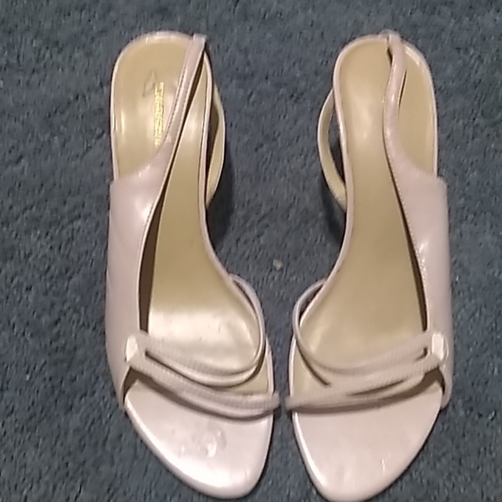Jonathan Martin heels 8 Women